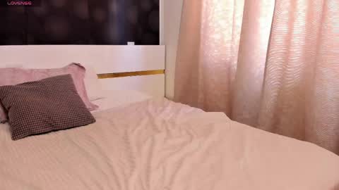 Elly online show from 05-15-26, 09:16