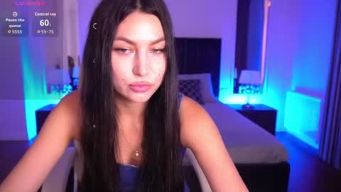 elisevelour online show from 07-21-26, 12:07