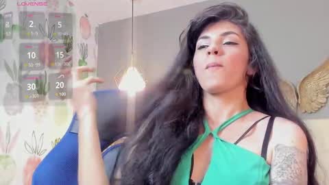 E L I S S A online show from 12-20-24, 07:28