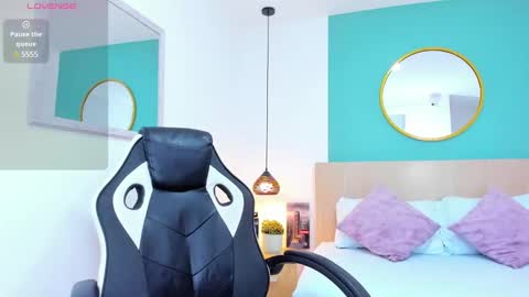 E L I S S A online show from 02-14-25, 02:07