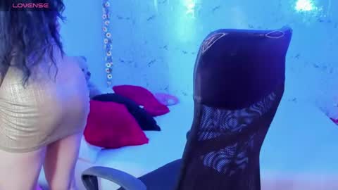 Snapshot of elissa_iris chatting on 07-07-26, 02:14 E L I S S A online show from 07-07-26, 02:14