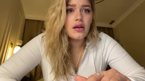 Stephanie online show from 04-17-26, 07:28