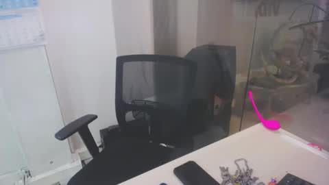 eliza_bostts online show from 12-25-24, 05:15