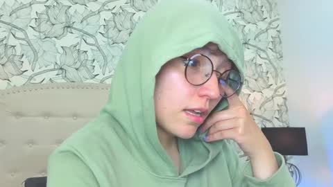 Eliza online show from 04-17-26, 07:39