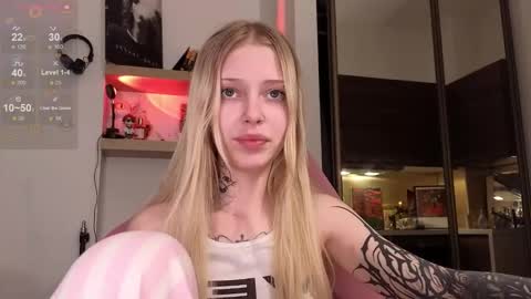 Elizabeth online show from 02-03-26, 09:31