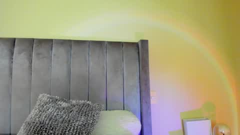 Snapshot of eliza_sanz chatting on 01-30-25, 11:24 My name is ElizaPVT is open online show from 01-30-25, 11:24