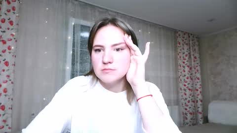 Snapshot of eliza_sin chatting on 11-16-25, 01:44 Elizabeth online show from 11-16-25, 01:44