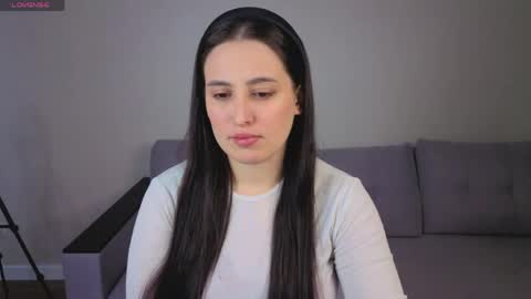 Elizabet online show from 04-16-26, 01:17