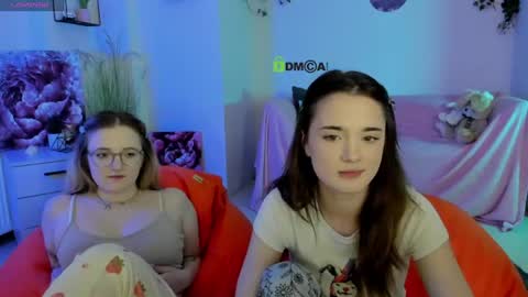  Your cute  online show from 07-04-26, 08:48