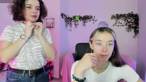  Your cute  online show from 07-06-26, 08:33