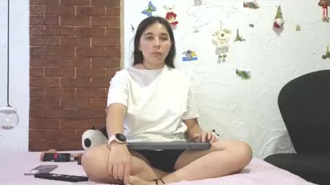 Snapshot of elizabeth_evanz chatting on 02-02-25, 02:38 elizabeth online show from 02-02-25, 02:38