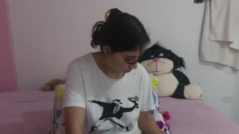 Snapshot of elizabeth_evanz chatting on 04-20-26, 04:21 elizabeth online show from 04-20-26, 04:21