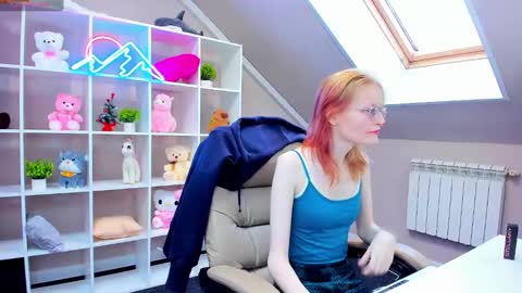 Snapshot of elizabeth_harpper chatting on 01-03-25, 04:33 Elizabeth online show from 01-03-25, 04:33