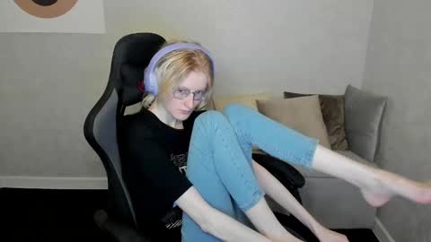 Snapshot of elizabeth_harpper chatting on 09-26-25, 01:20 Elizabeth online show from 09-26-25, 01:20