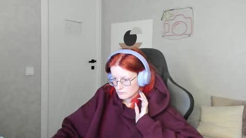 Elizabeth online show from 01-15-26, 01:43