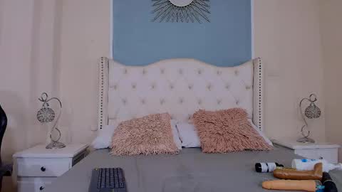 Elizabeth  online show from 03-10-26, 10:26