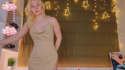 Snapshot of elizabethandersen chatting on 02-08-25, 01:11 Elizabeth online show from 02-08-25, 01:11