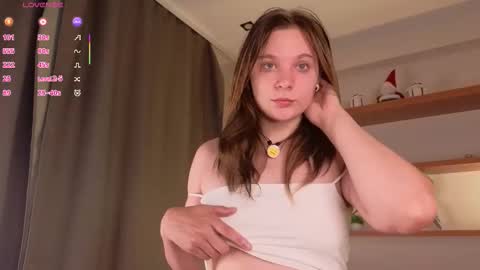 Snapshot of elizabethandersen chatting on 09-24-25, 01:09 Elizabeth online show from 09-24-25, 01:09