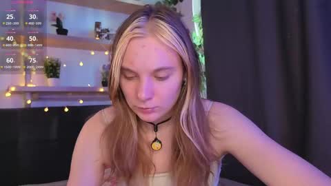 Snapshot of elizabethandersen chatting on 04-29-26, 01:21 Elizabeth online show from 04-29-26, 01:21