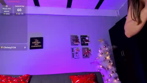 Elizabeth bolt    online show from 12-18-25, 08:04