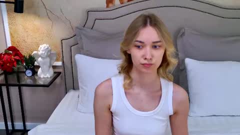Elizabeth online show from 07-05-26, 04:14