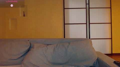 Snapshot of elizabethollan chatting on 12-17-24, 01:27 Elizabeth online show from 12-17-24, 01:27