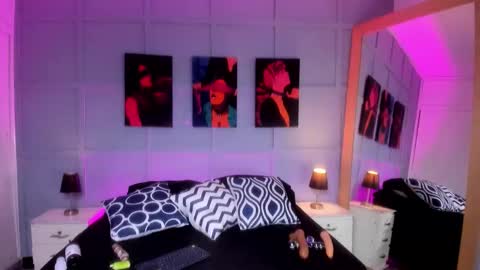  Elizabeth online show from 12-05-25, 04:21