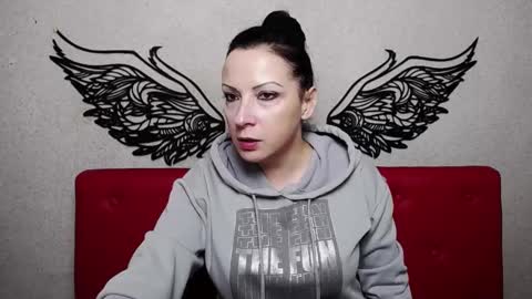 Snapshot of elizabethsho chatting on 01-19-25, 06:10 ElizabethSho online show from 01-19-25, 06:10