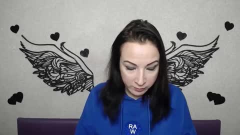 Snapshot of elizabethsho chatting on 02-25-26, 06:06 ElizabethSho online show from 02-25-26, 06:06