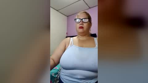 Snapshot of elizabethtaylor1 chatting on 06-14-26, 10:28 Elizabeth online show from 06-14-26, 10:28