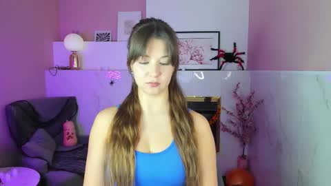 Snapshot of elizamild chatting on 11-02-25, 01:24 Eliza online show from 11-02-25, 01:24