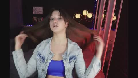 Snapshot of elizamild chatting on 12-02-25, 01:50 Eliza online show from 12-02-25, 01:50