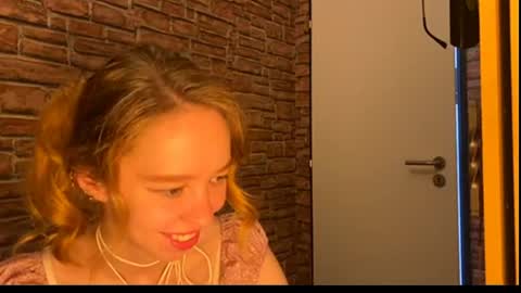 Snapshot of elizastorm chatting on 06-30-26, 11:55 Eliza online show from 06-30-26, 11:55