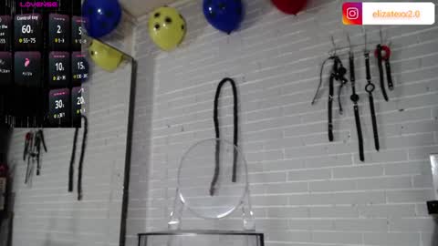 Snapshot of elizatex chatting on 06-12-26, 08:52 online show from 06-12-26, 08:52