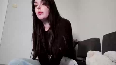Snapshot of elizbetfox chatting on 10-07-25, 06:49 elizbetfox online show from 10-07-25, 06:49