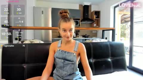 Eliz                               online show from 11-11-25, 08:58