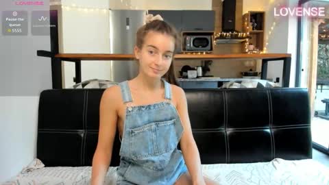 Eliz                               online show from 01-11-26, 08:19