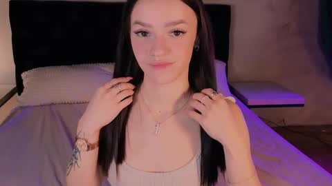 elizzza_ online show from 11-05-25, 05:29