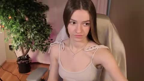 Snapshot of elizzza_ chatting on 07-11-26, 05:21 elizzza_ online show from 07-11-26, 05:21