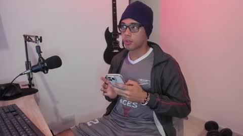 Snapshot of elkin_clark chatting on 02-24-26, 02:04 Elkin Clark online show from 02-24-26, 02:04