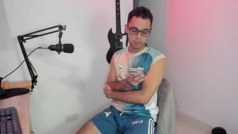 Snapshot of elkin_clark chatting on 02-25-26, 04:38 Elkin Clark online show from 02-25-26, 04:38