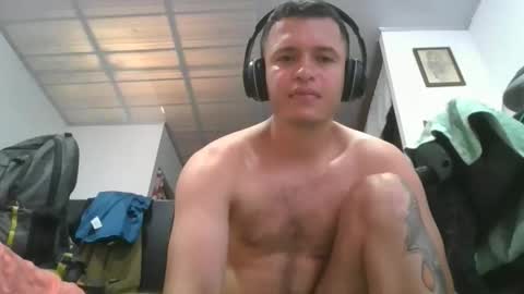 Snapshot of elkinjose182112 chatting on 01-09-26, 07:04 elkinjose182112 online show from 01-09-26, 07:04