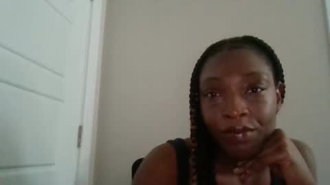 Snapshot of ella5eju chatting on 09-14-25, 07:24 GFE online show from 09-14-25, 07:24