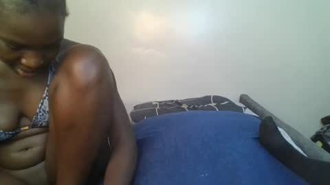 ella8_ online show from 06-17-26, 01:01