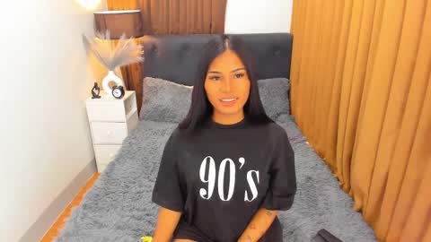 Snapshot of ella______ chatting on 12-30-24, 05:37 Ella online show from 12-30-24, 05:37