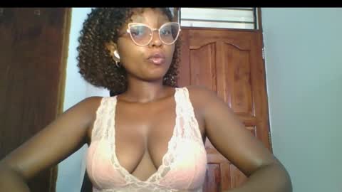 Ella online show from 03-10-25, 05:11