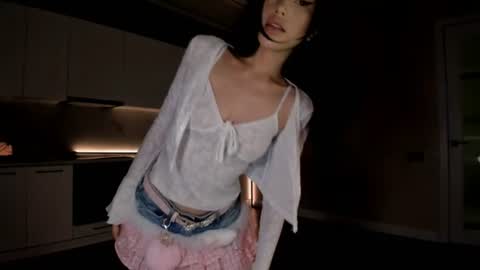 Snapshot of ella_lee15 chatting on 07-11-26, 02:58 Lee online show from 07-11-26, 02:58
