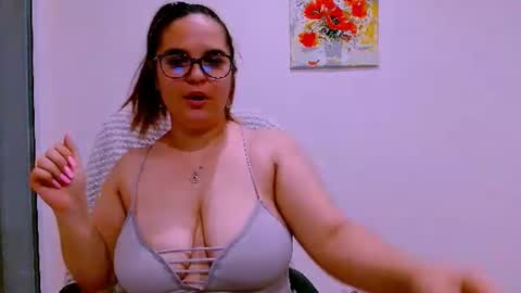 Ella online show from 07-22-26, 05:49