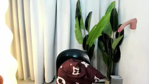 ella_walkerxxx online show from 04-16-26, 08:53