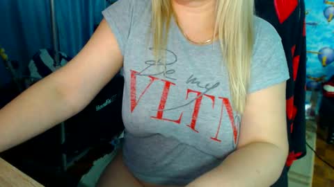  IsaBella  online show from 12-13-25, 07:53